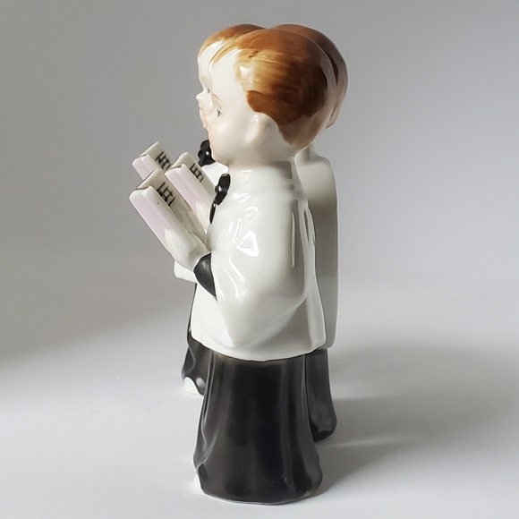 3 Choir Boys Singing Christmas Carols Porcelain Figurine Vintage from Japan - Picture 5 of 9